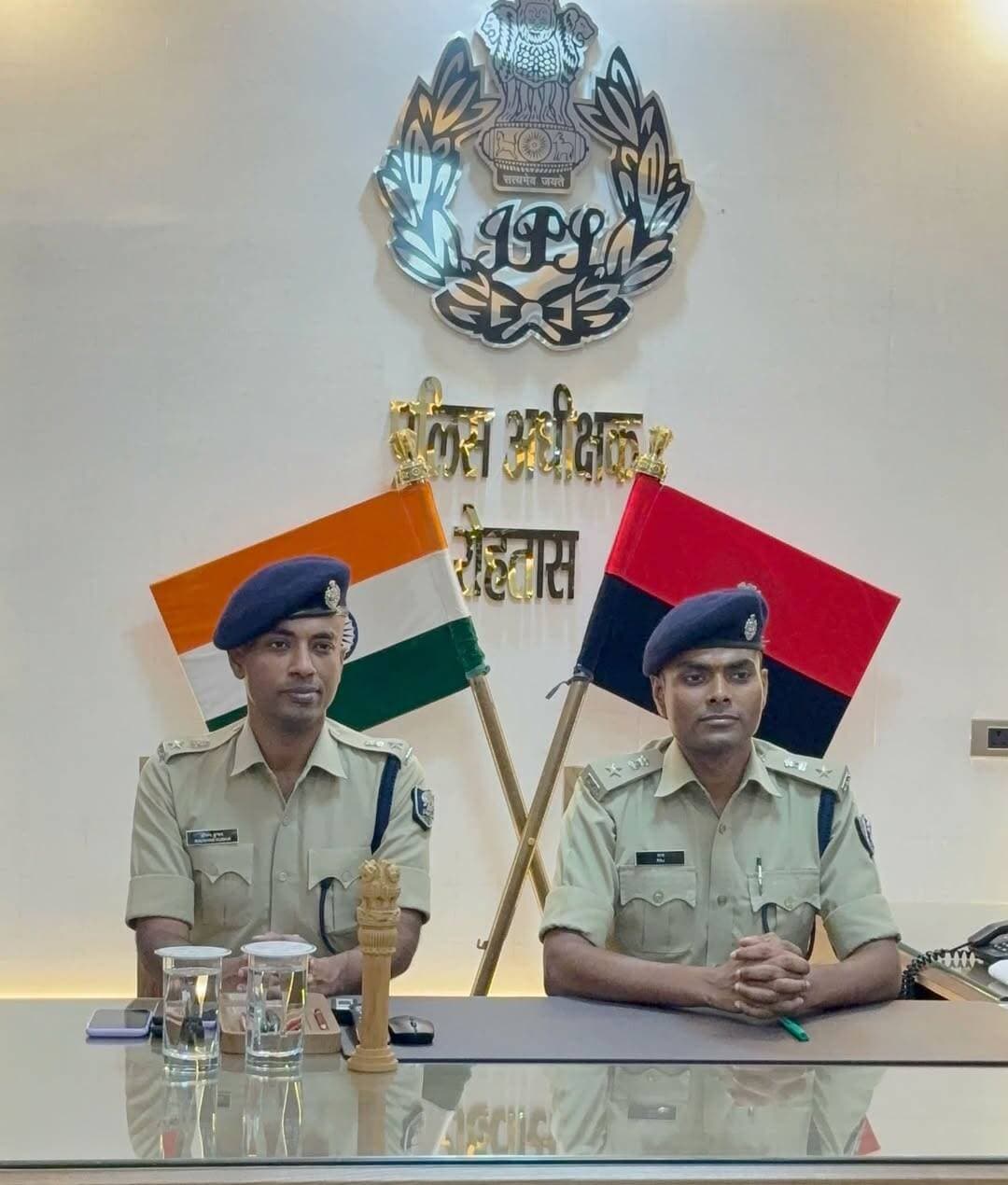 रोहतास जिले में नए एसपी मिस्टर राज ने पदभार ग्रहण कर लिया है। उन्होंने निवर्तमान एसपी रौशन कुमार से प्रभार लिया।