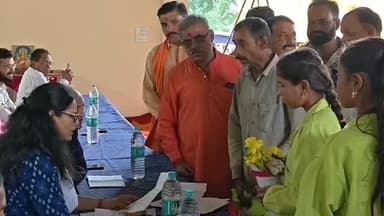 कलेक्टर श्रीमती राखी सहाय ने ग्राम अमिलिया में आयोजित जन संवाद कार्यक्रम में सुनी ग्रामीणों की समस्या