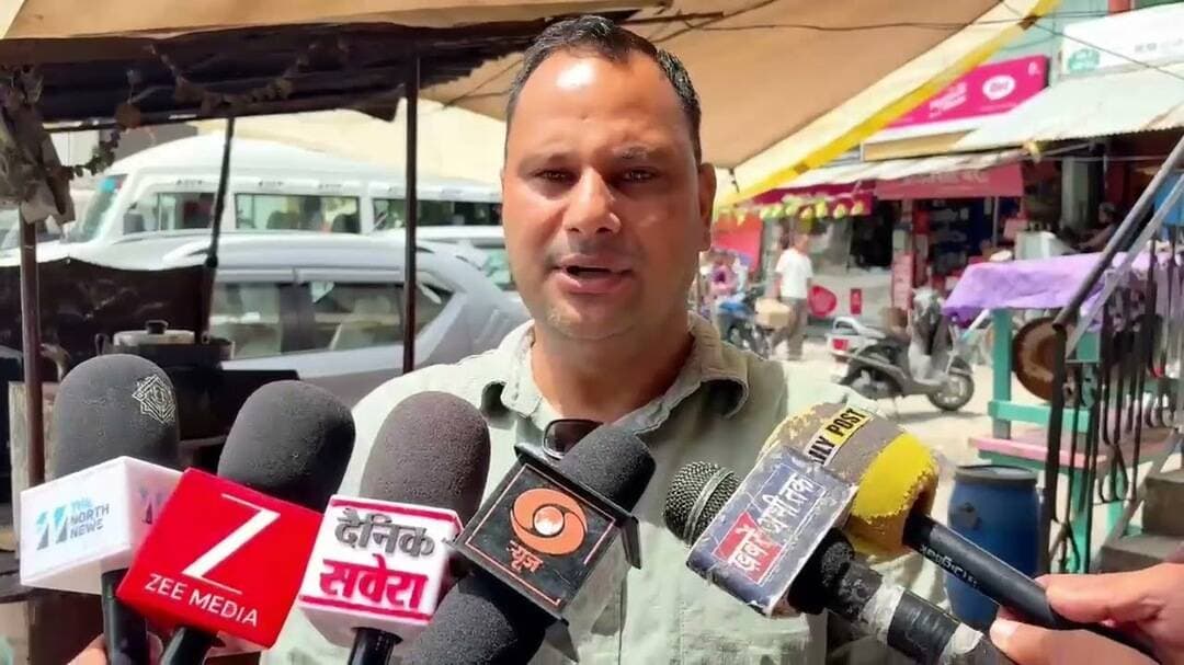 त्योहारी सीजन में चीनी के बढ़ते दामों पर रोक लगाए सरकार