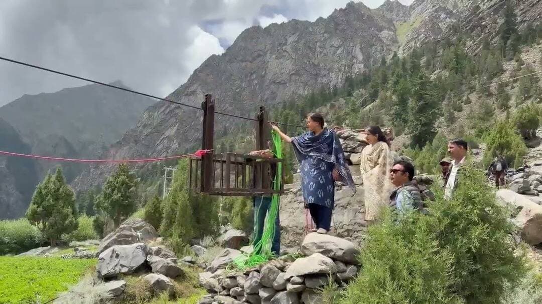 बाढ़ प्रभावित मयाड़ घाटी का विधायक अनुराधा राणा ने किया दौरा