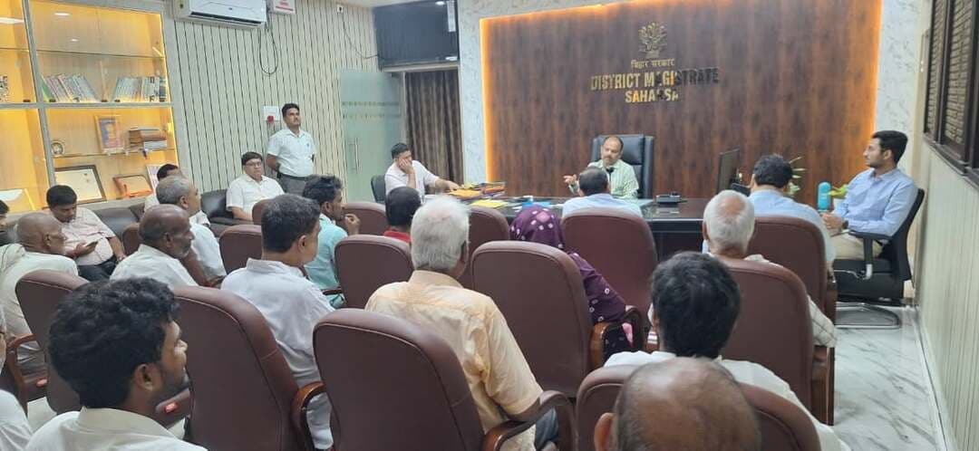 आम जनता के साथ मुलाकात