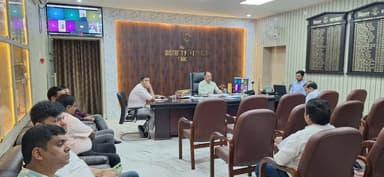 Google Meet के माध्यम से जिला समन्वय समिति की बैठक।