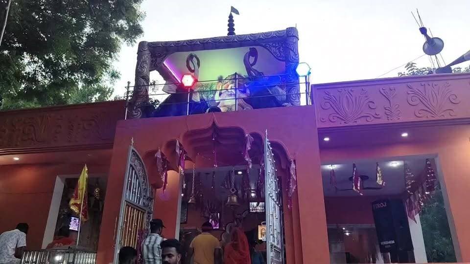 जगदीशपुर प्रखंड के दुलौरर गांव में सावन माह में भंडारे का आयोजन