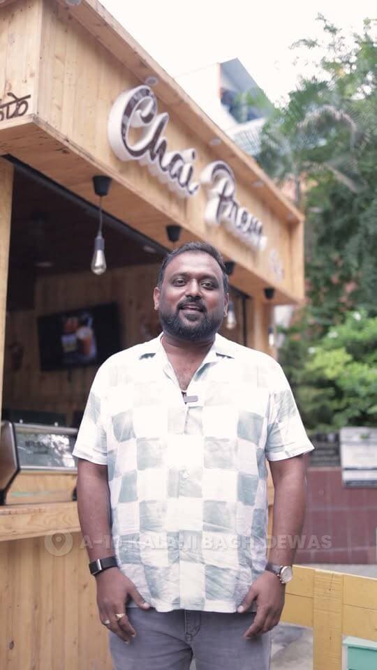 चाय प्रेम कैफे में सिर्फ चाय नहीं, हर कप में मिलता है अपनापन और सुकून। 🤎
🍵 अपनी पसंदीदा चाय चुनिए:
✨ रेगुलर चाय
🫚 अदरक चाय
🌿 इलायची चाय
🍫 चॉकलेट चाय
💰 सिर्फ ₹15 से शुरू
🧀 और साथ में ट्राय कीजिए हमारा क्रिस्पी मसाला चीज़ सैंडविच – ऐसा स्वाद जिसे आप बार-बार याद करेंगे!
दोस्तों के साथ गपशप हो, परिवार के साथ समय बिताना हो या ऑफिस ब्रेक… चाय प्रेम कैफे हर पल को खास बना देता है।
📍 हमारा पता:
चाय प्रेम कैफे, A-10, कलानी बाग, ICICI बैंक के पीछे, देवास
☕ हर कप एक नई कहानी कहता है… आपकी कहानी कब शुरू होगी?
Follow us for more
#hellodewas #dewas #dewascafe
Dewas | Dewas City | Dewas Update | देवास