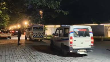 নিউ চামটায় রিসোটে মিটিং শেষ করে বেরিয়ে গেলেন মুখ্যমন্ত্রী শুভেন্দু অধিকারী।