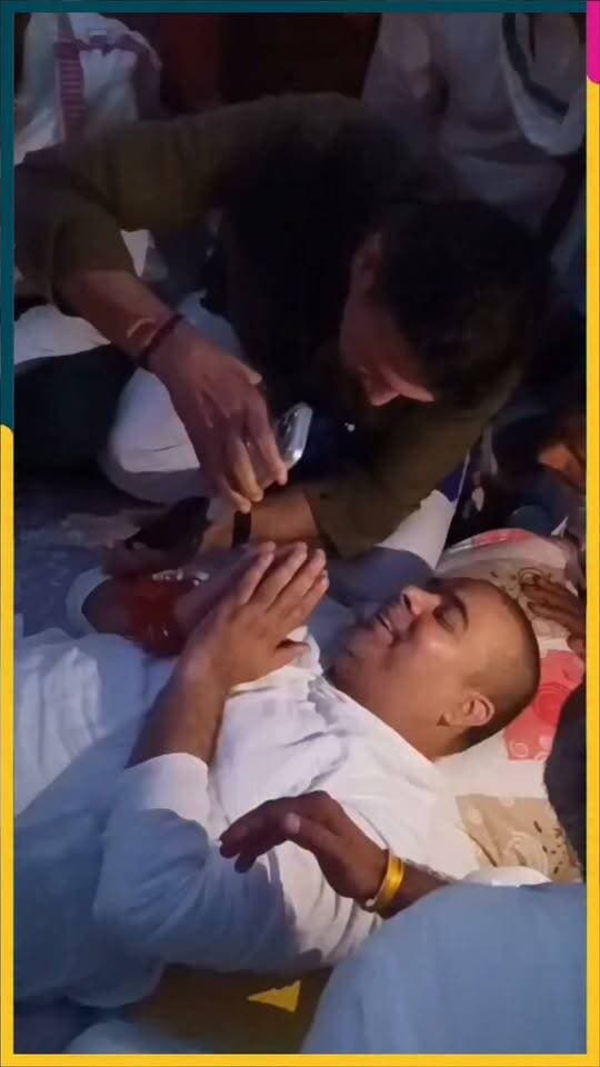 मुरैना आमरण अनशन पर बैठे कांग्रेस विधायक पंकज उपाध्याय को आया कांग्रेस नेता राहुल गांधी का फोन
राहुल गांधी ने अनशन कर रहे पंकज उपाध्याय से जाना उनका हाल-चाल