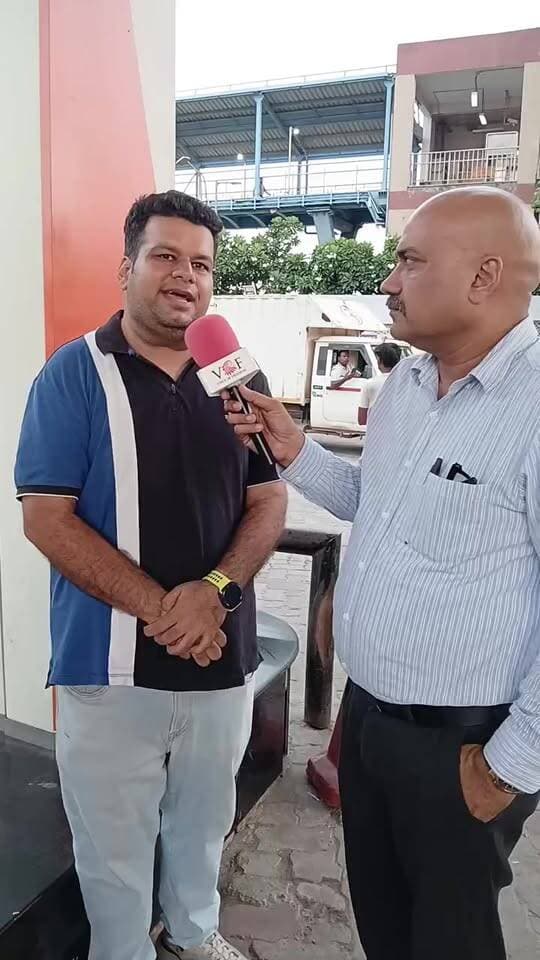 एथेनॉल की टेंशन खत्म... आ गया असली पेट्रोल
फरीदाबाद के केशव मोटर्स पर शुरू हुआ 100 ऑक्टेन XP100 पेट्रोल
#ethanolproblem
#keshavmotors
#faridabad
#voiceoffaridabad
#voiceoffreedom