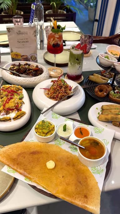 Most Beautiful Pure Veg Cafe Of Dehradun😍
Do Visit @houseofnuttmeeg_dehradun
📍Ashley Hall, Near St. Joseph
Share with your friends❤️
Follow for more..
#dehradun #dehradun_official_page #dehradoon #dehradun_diaries #dehradunfoodie
