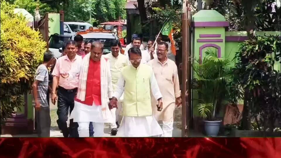 आम्रपाली प्रशिक्षण केंद्र में नाटक एवं रंगमंच विधा को शामिल करने की मांग-रंगकर्मियों ने कला एवं संस्कृति मंत्री डा. प्रमोद कुमार चंद्रवंशी को सौंपा आवेदन