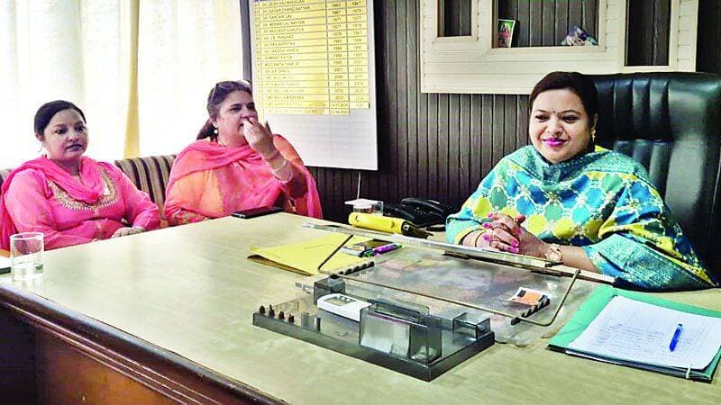 चिट्टे के खिलाफ चंबा में वार्ड स्तर पर उतरेगी नगर परिषद
नशे के खिलाफ नगर परिषद का एक्शन प्लान, युवाओं की होगी काउंसलिंग