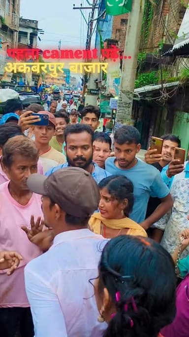 शादी दो और बीच रोड पर हंगामा मार्केट करने निकले दोनों पति-पत्नी तीसरी पत्नी से जाकर उलझ गया देखिए पूरी वीडियो और अपना राय कमेंट में जरूर दीजिए
