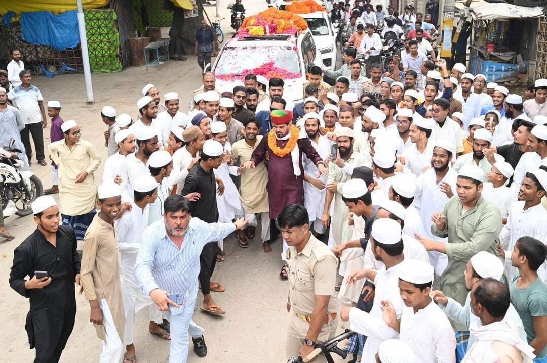 तस्वीर गोंडा जिले से
Brij Bhushan Sharan Singh