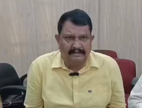 “अंकिता भंडारी हत्याकांड पर अमन गर्ग और महेश प्रताप राणा का बड़ा हमला! CBI जांच में देरी पर सरकार को घेरा, पूछा—आखिर कब मिलेगा अंकिता को पूरा न्याय?” - Bahadrabad News
=================
_*पूरी ख़बर पढ़ने के लिए नीचे दी गई ब्लू लाइन पर क्लिक करें।*_
👇👇
https://bahadrabadnews.com/aman-garg-and-mahesh-pratap-ranas-big-attack-on-ankita-bhandari-murder-case-government-cornered-on-delay-in-cbi-investigation/
*"बहादराबाद न्यूज़/ की खबरे व्हाट्सएप पर पाने के लिए ग्रुप से जुड़े.. क्लिक करे!*👇
https://chat.whatsapp.com/JRJhdKtAfvYEyJxTAHmU0W
=================
_*News by -SHAJAD ALI*_