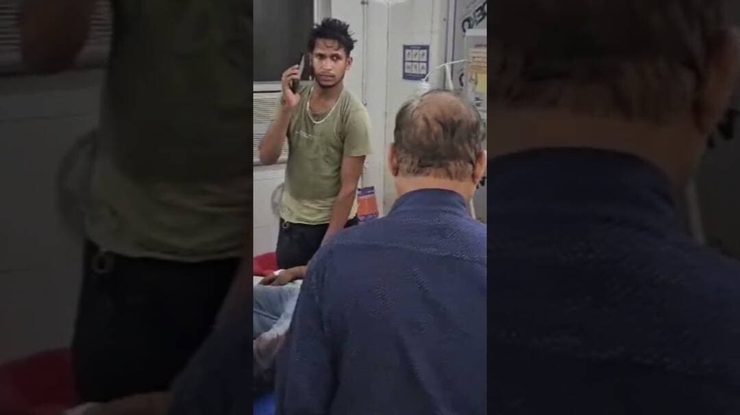 बुंदेलखंड एक्सप्रेसवे हादसा: घायलों का हाल जानने पहुंचे डीएम व एसपी #viralnews #चित्रकूट #news