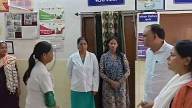 टिटनेस का इंजेक्शन नहीं है,
उमरिया कलेक्टर ने लगाई डॉक्टर और नर्सो की क्लास।
आप लोग बहुत बदमश हो