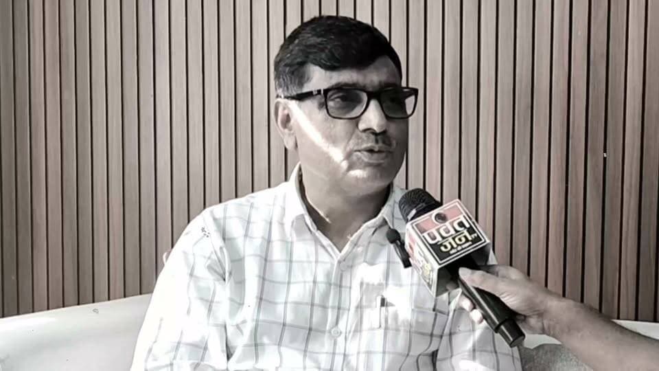 उत्तराखंड शिक्षा विभाग में कार्यरतपहाड़ के लाल को OXFORD UNIVERSITY से मिला निमंत्रण। विश्व भर से आए प्रतिनिधियों को करेंगे संबोधित देंगे अपना व्याख्यान!
#followerseveryonehighlights