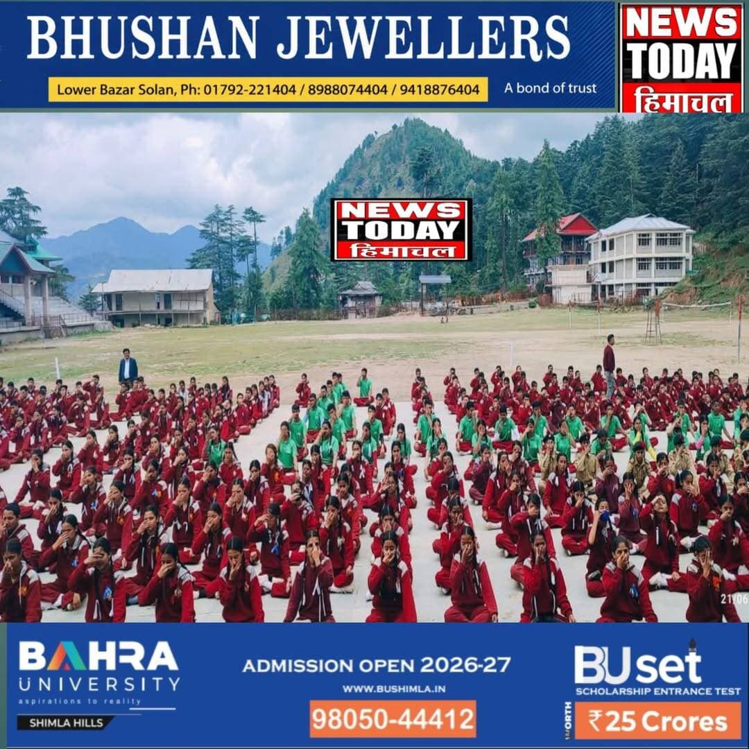 चौपाल के पीएम श्री सीबीएसई स्कूल में रसायन विज्ञान शिक्षक नहीं, 48 छात्रों का भविष्य अधर में।
चौपाल। सरकार ने प्रदेश में पीएम श्री सीबीएसई स्कूल तो खोल दिए, लेकिन इन स्कूलों में शिक्षकों की पर्याप्त व्यवस्था न होने से शिक्षा व्यवस्था पर गंभीर सवाल खड़े हो रहे हैं। इसका ताजा उदाहरण पीएम श्री सीबीएसई स्कूल चौपाल है, जहां रसायन विज्ञान का एक भी शिक्षक उपलब्ध नहीं है।
पीएम श्री सीबीएसई स्कूल चौपाल की सीएमसी अध्यक्ष गिरीश ठाकुर ने सरकार और शिक्षा विभाग की कार्यप्रणाली पर सवाल उठाते हुए कहा कि प्रदेश के सीबीएसई स्कूलों के लिए रसायन विज्ञान के करीब 70 शिक्षकों की भर्ती की गई है, लेकिन हैरानी की बात है कि चौपाल स्कूल के हिस्से में एक भी शिक्षक नहीं आया। वहीं, कई अन्य स्कूलों में दो-दो शिक्षक तैनात किए गए हैं।
चौपाल स्कूल में रसायन विज्ञान शिक्षक न होने का सीधा असर यहां पढ़ रहे 48 विद्यार्थियों पर पड़ रहा है। विषय की नियमित पढ़ाई प्रभावित होने से छात्रों के परीक्षा परिणाम और भविष्य को लेकर अभिभावकों में भी चिंता बढ़ रही है।
सीएमसी अध्यक्ष गिरीश ठाकुर ने मुख्यमंत्री सुखविंदर सिंह सुक्खू, शिक्षा मंत्री रोहित ठाकुर और उच्च शिक्षा विभाग के निदेशक आशीष कोहली से मांग की है कि पीएम श्री सीबीएसई स्कूल चौपाल में रसायन विज्ञान के शिक्षक की जल्द से जल्द नियुक्ति की जाए।
उन्होंने कहा कि सरकार ने यदि सीबीएसई स्कूल शुरू किए हैं तो इन स्कूलों में विषयवार शिक्षकों की उपलब्धता सुनिश्चित करना भी सरकार और शिक्षा विभाग की जिम्मेदारी है। एक ही स्कूल में शिक्षकों की कमी और दूसरे स्कूलों में अतिरिक्त तैनाती की स्थिति पर विभाग को गंभीरता से विचार करना चाहिए।
अब सवाल यह है कि जब सरकार ने शिक्षक भर्ती कर ली है, तो चौपाल जैसे स्कूल को उसका हक कब मिलेगा? 48 विद्यार्थियों के भविष्य से जुड़ा यह मामला केवल एक शिक्षक की नियुक्ति का नहीं, बल्कि सरकारी शिक्षा व्यवस्था में समान अवसर और जवाबदेही का सवाल है।
न्यूज टुडे हिमाचल ब्यूरो चौपाल