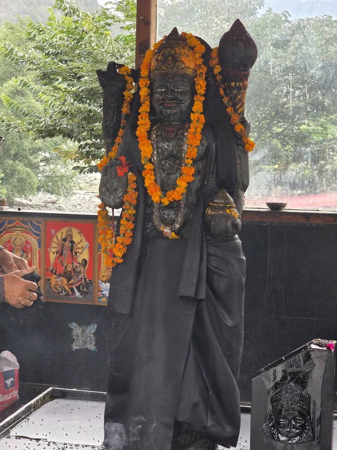 जय शनि देव।