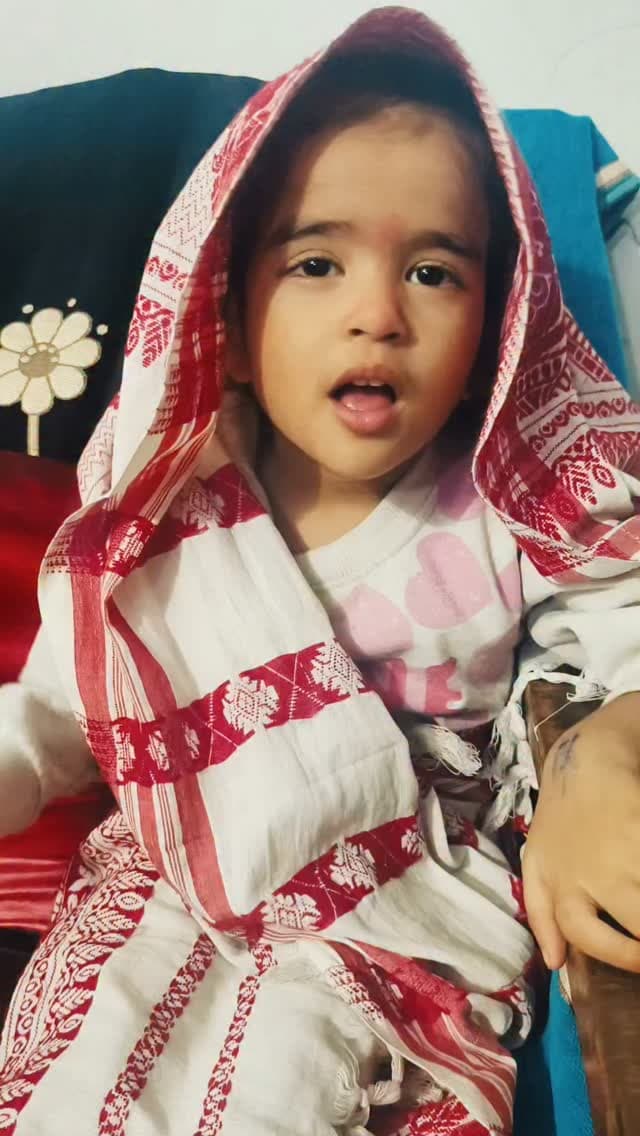 😂 सास-बहू का ऐसा झगड़ा आपने पहले कभी नहीं देखा होगा! 😄
हमारी नन्ही सास और छोटी बहू की मजेदार नोकझोंक देखकर हँसी भी आएगी और अंत में दिल भी भर आएगा ❤️🥺
#SaasBahu #FunnyReel #KidsComedy #CuteVideo #FamilyDrama