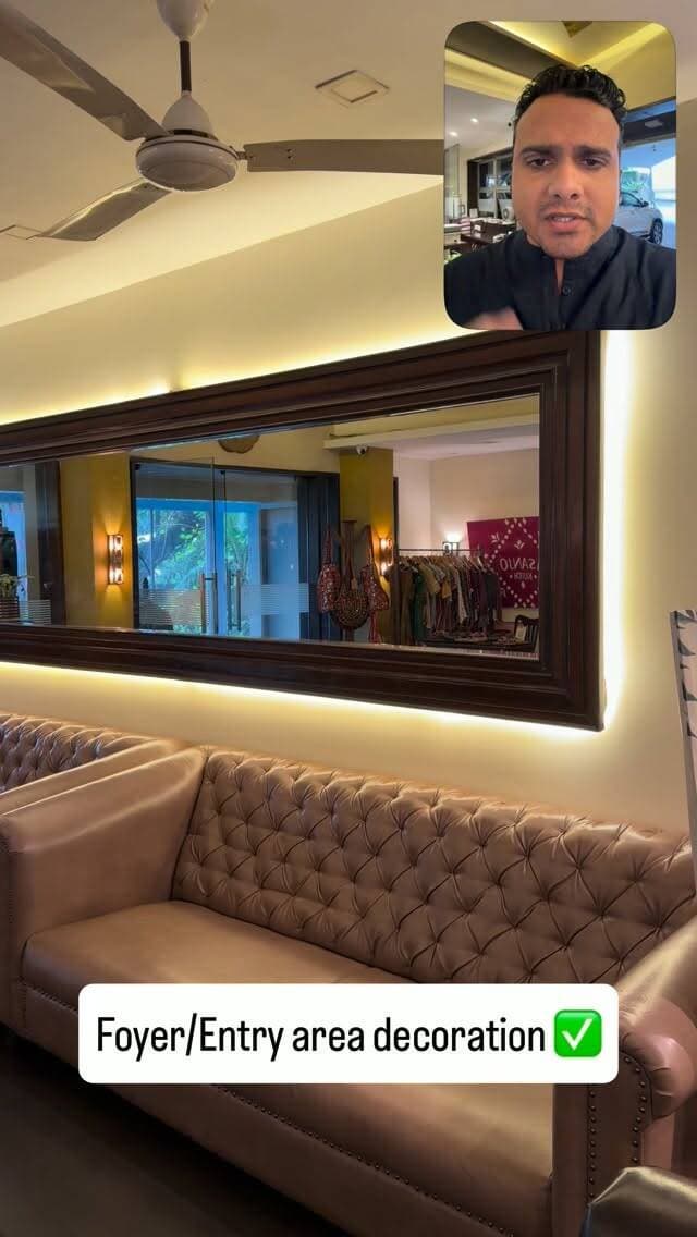 Aavu kaik decor tamara foyer area ma saru lagshe…. #foyer #foyerdecor #instagramreels