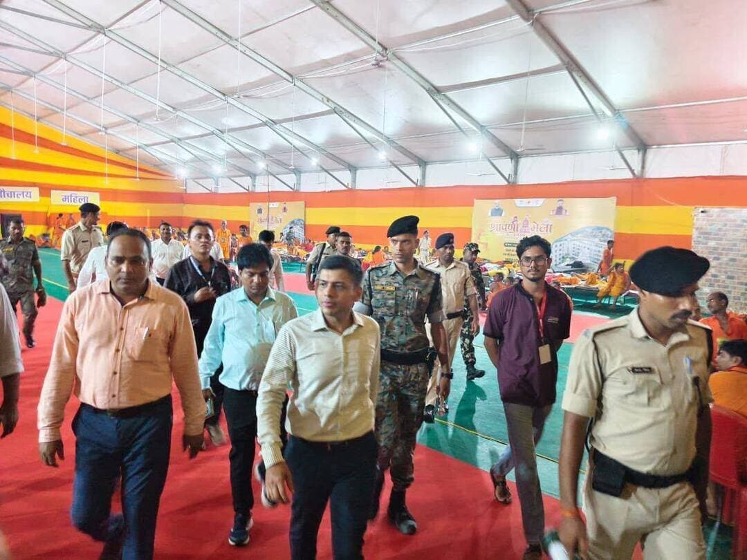 <nis:link nis:type=tag nis:id=## nis:value=## nis:enabled=true nis:link/> श्रावणी मेला पर DM अंशुल अग्रवाल का बड़ा एक्शन!
कांवरिया पथ का पैदल निरीक्षण, लापरवाही पर वेतन रोकने का निर्देश, गंदगी फैलाने वाले दुकानदारों पर जुर्माने की कार्रवाई के आदेश। श्रद्धालुओं की सुविधा, रोशनी, पेयजल, स्वास्थ्य शिविर, टेंट सिटी और सुरक्षा व्यवस्था का लिया जायजा।
<nis:link nis:type=tag nis:id=श्रावणीमेला nis:value=श्रावणीमेला nis:enabled=true nis:link/> <nis:link nis:type=tag nis:id=कांवरियापथ nis:value=कांवरियापथ nis:enabled=true nis:link/> <nis:link nis:type=tag nis:id=dmबांका nis:value=DMबांका nis:enabled=true nis:link/> <nis:link nis:type=tag nis:id=अंशुलअग्रवाल nis:value=अंशुलअग्रवाल nis:enabled=true nis:link/> <nis:link nis:type=tag nis:id=बांका nis:value=बांका nis:enabled=true nis:link/> <nis:link nis:type=tag nis:id=मैंहूंबांका nis:value=मैंहूंबांका nis:enabled=true nis:link/> <nis:link nis:type=tag nis:id=kanwaryatra nis:value=KanwarYatra nis:enabled=true nis:link/> <nis:link nis:type=tag nis:id=bankanews nis:value=BankaNews nis:enabled=true nis:link/>