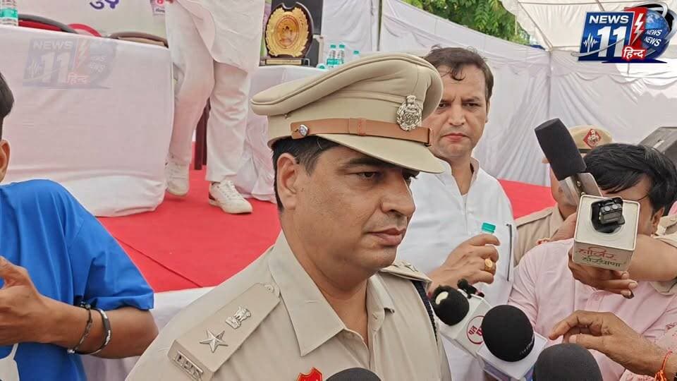 सिरसा नशे के खिलाफ रैली में मीडिया से बात करते पुलिस कप्तान दीपक सहारन #viral #trendingnow #news #sirsa #haryana