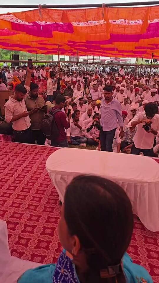 हजारों की संख्या में प्रियंका चौधरी के जन्मदिन पर जनता