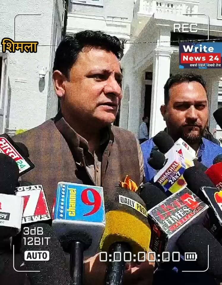 शिमला ब्रेकिंग: धर्मशाला से विधायक सुधीर शर्मा ने विधानसभा अध्यक्ष को दिया कुछ अधिकारियों के खिलाफ विशेषाधिकार हनन का नोटिस ।
कहा - "जहां प्रदेश एक एजेंडा होना चाहिए था वहां सुधीर शर्मा को एजेंडा बना लिया गया है ।"
#himachalpradesh #dharmshala #shimla #vidhanshabha #SudhirSharma #bhajpa #followers #highlights