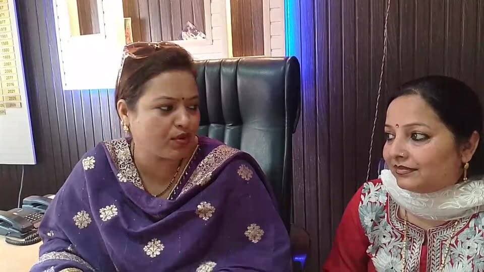पक्का टाला से होकर बालू की तरफ जाने वाले रास्ते की खराब हालत को लेकर क्या बोले नगर परिषद अध्यक्षा और पार्षद