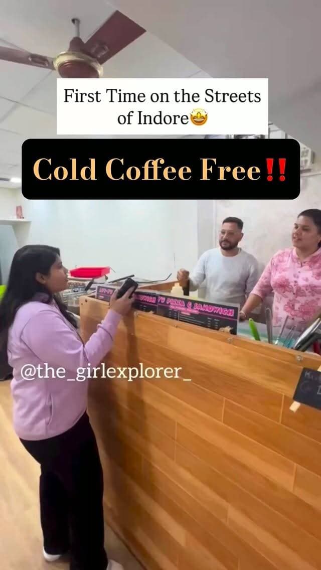 Cold Coffee Free🤩 In Indore‼️On 21, 22, 23 August
Menu Starting from ₹40/- Only
Drop a ❤️ if You like my Content
Please share 🤗
Follow bhi kar lo yaar ab! 😍
Pizza, cheese, cheesy, kulhad pizza, burger, fries, Cold coffee, momos, momo, new in Indore, food, street food, indore