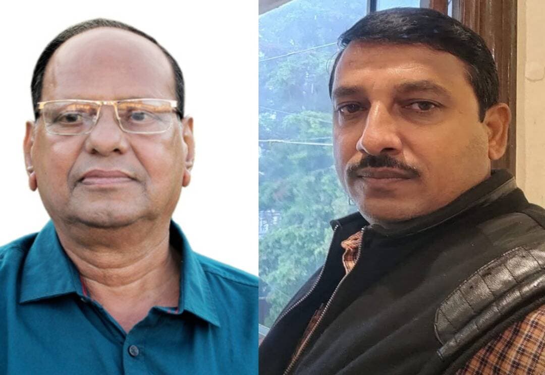 फाजिल्का में भव्य रूप से मनाई जाएगी महाराजा अग्रसेन जयंती: नरेंद्र अग्रवाल
--श्री अग्रवाल सभा ने बैठक कर तैयार की रूपरेखा, विभिन्न कमेटियां गठित कर लगाई गई ड्यूटियां: संरक्षक सुशील गुप्ता
फाजिल्का,22 अगस्त(सोनू वर्मा): श्री अग्रवाल सभा रजिस्टर्ड की एक मीटिंग संरक्षक सुशील गुप्ता व प्रधान नरेंद्र अग्रवाल की अध्यक्षता में शुक्रवार को अग्रवाल कम्युनिटी हॉल में सुबह 11:00 बजे आयोजित की गई जिसमें अग्रवाल सभा के कार्य कारणी के सदस्य एकत्रित हुए।
बैठक में महाराजा अग्रसेन की जयंती 11 अक्टूबर को मनाने के लिए सभी सदस्यों ने अपने-अपने विचार दिए। 11 अक्टूबर रविवार को इस समारोह को मनाने के लिए जोर-जोर से तैयारी शुरू कर दी गई है। विचार किया गया की 11 अक्टूबर को सुबह 9:00 बजे महाराजा अग्रसेन चौक पर महाराज जी का माल्यार्पण होगा व आरती के बाद प्रसाद वितरण किया जाएगा। इसके बाद 9:15 बजे श्री अग्रवाल कम्युनिटी हॉल में एक विशाल ब्लड डोनेशन कैंप लगाया जाएगा जो कि श्री राम कृपा सेवा संघ वेलफेयर सोसायटी के सहयोग से लगाया जाएगा। जयंती समारोह मनाने के लिए अलग-अलग कमेटियों का गठन किया गया जिसमें जयंती धन संग्रह कमेटी का प्रभारी सुशील गुप्ता को बनाया गया, खून दान कमेटी का प्रभारी राजकुमार गर्ग को बनाया गया, जयंती समारोह कमेटी का प्रभारी अनिल अग्रवाल को बनाया गया व भवन निर्माण कमेटी का प्रभारी सतीश सिंगला को बनाया गया। उसी दिन शाम 6:00 से रात 10:00 बजे तक अग्रवाल परिवार मिलन समारोह का आयोजन होगा। बैठक में नरेश मित्तल,सुशील गुप्ता, नरेंद्र अग्रवाल, अशोक कंसल, अनिल अग्रवाल, तरसेम अग्रवाल, सतीश सिंगला, भारत भूषण गर्ग, सुरेश गर्ग, पंकज गर्ग, राजकुमार गर्ग, इंद्र कुमार जिंदल, सुभाष गुप्ता इत्यादि हाजिर थे।