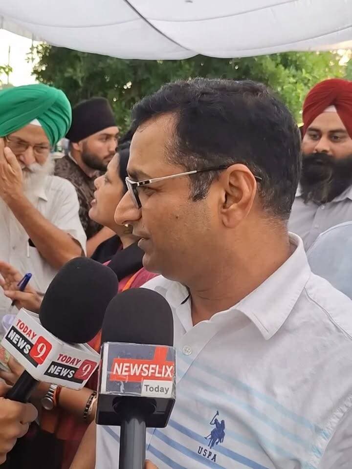 जानिए रुद्रपुर में किसान आंदोलन में किसानों से बातचीत के पश्चात क्या बोले एडीएम पंकज उपाध्याय