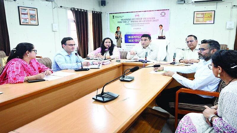 चंबा में 1.55 लाख बच्चे खाएंगे ‘एल्बेंडाजोल’
18 सितंबर को चलेगा राष्ट्रीय कृमि मुक्ति अभियान, डीसी मुकेश रेप्सवाल ने शत-प्रतिशत लक्ष्य हासिल करने के दिए निर्देश