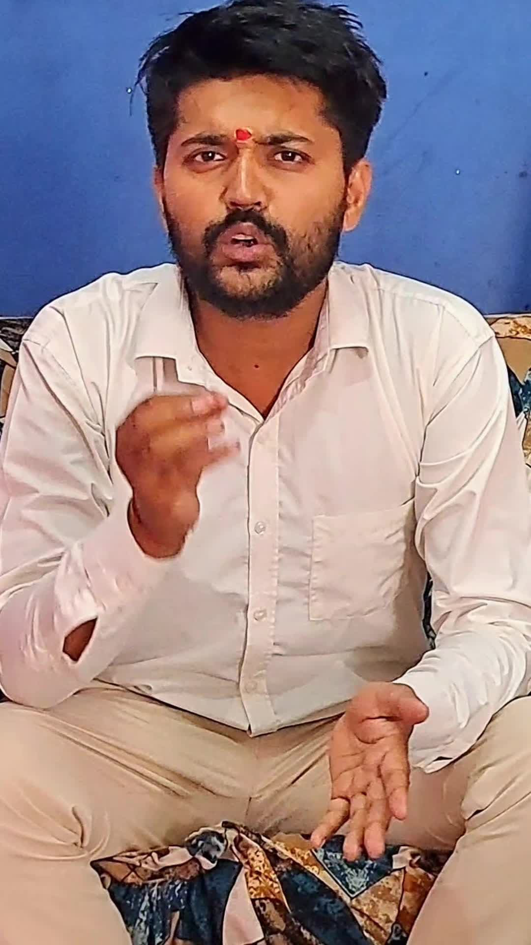 उद्धव धाम, कोटर के पास बिजली के खंभे को लेकर बवाल! ⚡
उद्धव धाम, कोटर के पास बिजली का खंभा झुकने/गिरने की स्थिति में