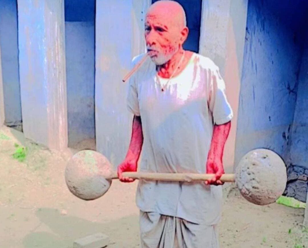 घाघरा नदी में डूबने से वृद्ध की मौत, एक किलोमीटर दूर मिला शव, सुबह बाढ़ के पानी के पास जाने पर पैर फिसलने से धारा में समा गए, काफी देर बाद शुरू हो सका बचाने का प्रयास
https://abckhabar.in/?p=7718