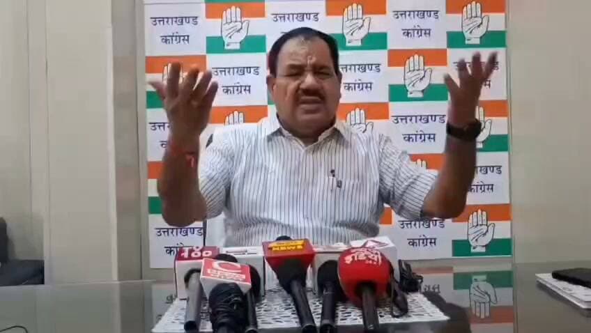 🚨“उत्तराखंड में ज्यादातर मंत्री और विधायक मेरे चेले रहे हैं…” — हरक सिंह रावत
हरक सिंह रावत का ये बयान सामने आते ही सियासी गलियारों में चर्चा तेज हो गई।
#Uttarakhand #Politics #HarakSinghRawat #उत्तराखंड #newsmafiya