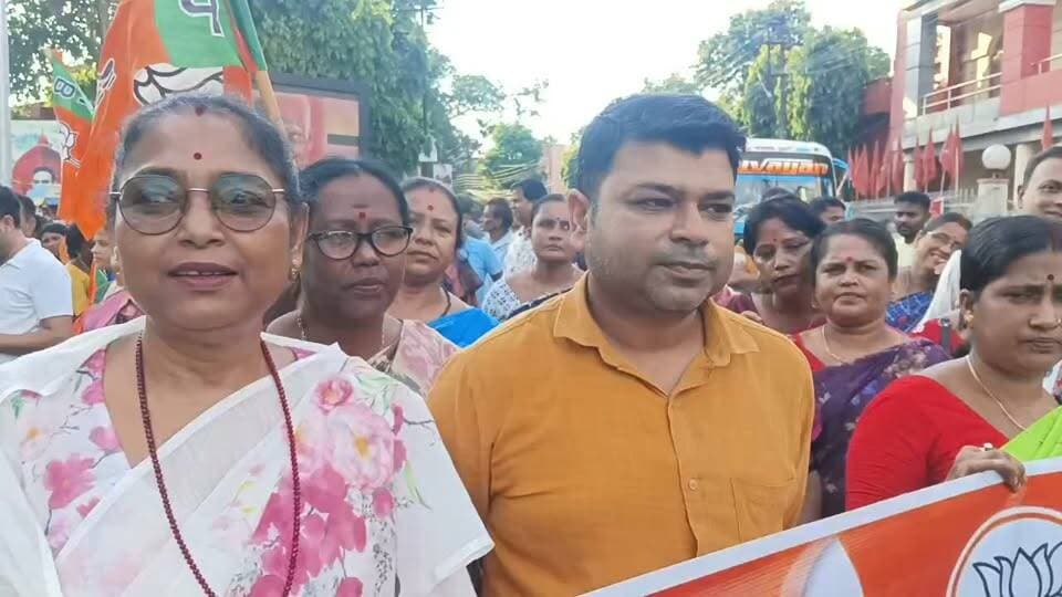 বর্ধিত বিদ্যুৎ বিলে ১০০ শতাংশ ভর্তুকির ঘোষণা, উদয়পুরে বিজেপির ধন্যবাদ র্যালি।