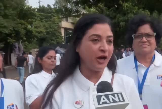 महाराष्ट्र: राहुल गांधी के 'छात्रों की गूंज' इवेंट पर कांग्रेस नेता और पूर्व MLA अलका लांबा ने कहा, "...हमने यह इवेंट देश की बेटियों को समर्पित किया है।