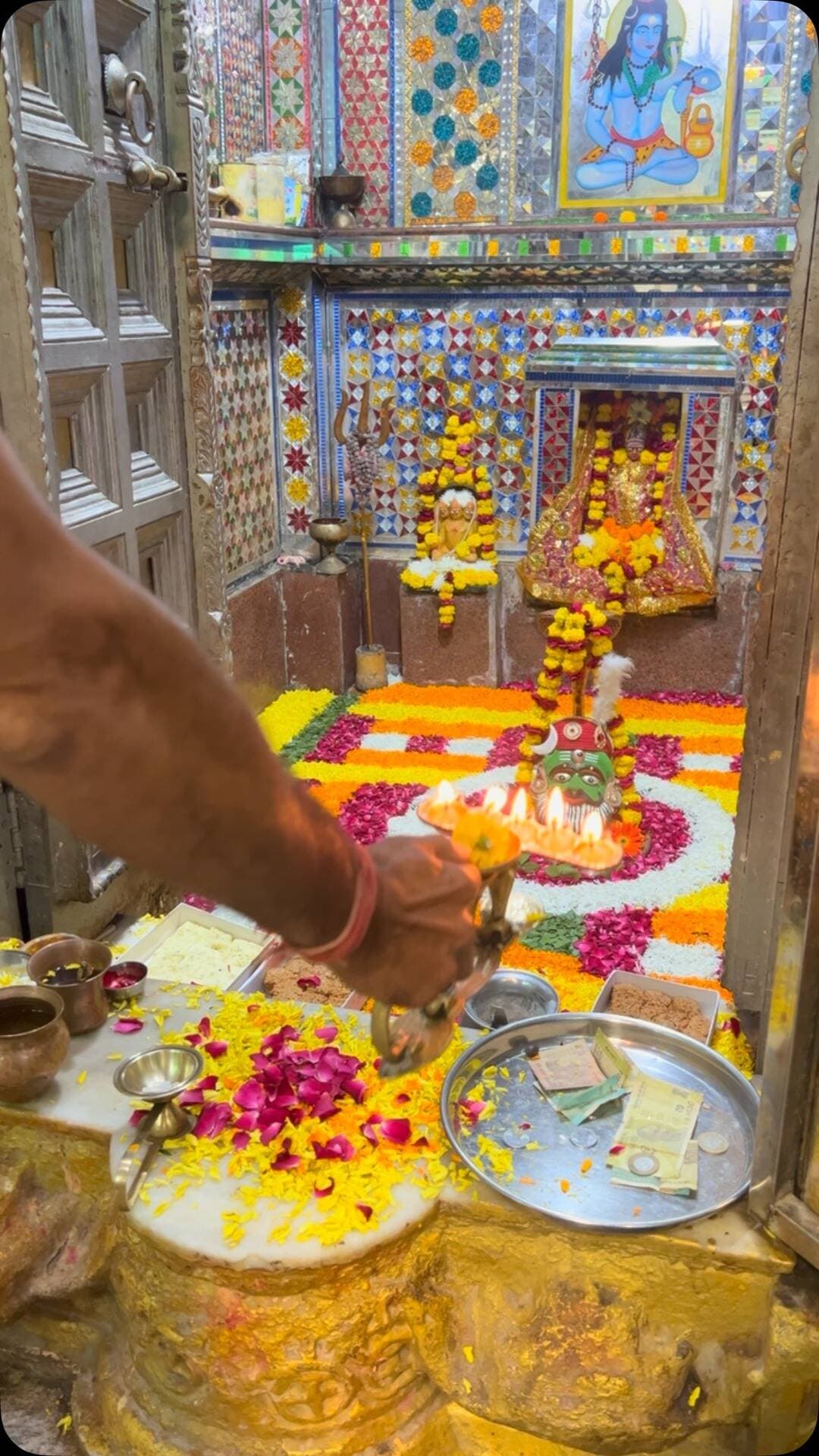 नार्देश्वर महादेव 🔱🕉️
.
#reels #reelsinstagram #udaipurdiaries #udaipur #india instagram mahadev mahadevlover viral trending