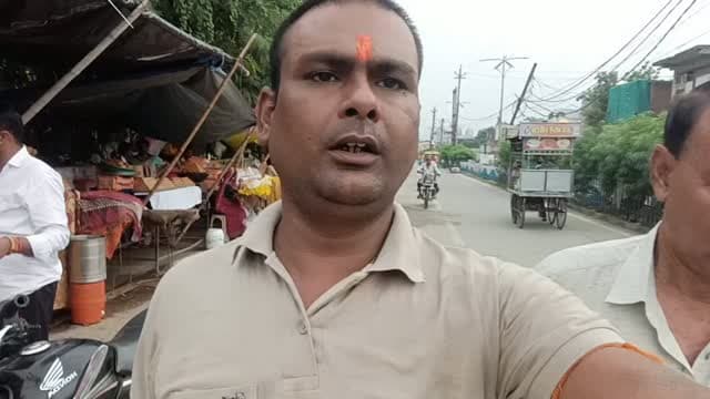 शनिवार के पावन दिन दतिया स्थित श्री पीतांबरा पीठ में माता रानी पीतांबरा के दिव्य दर्शन करने का सौभाग्य प्राप्त हुआ। 🙏💛
मां के चरणों में शीश झुकाकर मन को अद्भुत शांति और आत्मिक संतोष की अनुभूति हुई। माता रानी से यही प्रार्थना है कि सभी पर अपनी कृपा और आशीर्वाद बनाए रखें। 🌺🙏
जय माता पीतांबरा 🙏
मां पीतांबरा की जय 🚩
दर्शन के बाद अब दतिया से वापस प्रस्थान कर चुके हैं, लेकिन मां के दर्शन की यह दिव्य अनुभूति हमेशा स्मरणीय रहेगी। ❤️