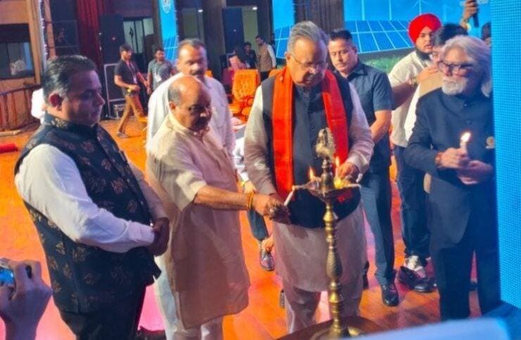 CG News : विधानसभा अध्यक्ष डॉ. रमन सिंह ने किया 'सोलर महाकुंभ संवाद 2026' का शुभारंभ