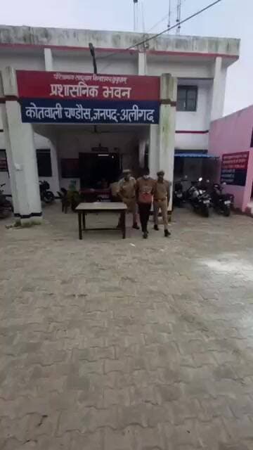 #चण्डौस कोतवाली पुलिस ने एक शातिर चोर किया गिरफ्तार #chandaus