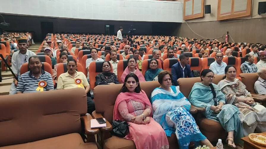 कुल्लू लाइव :- 19 वां सूत्रधार मल्हार उत्सव 2026 का हुआ आगाज़, अटल सदन से सीधा प्रसारण।