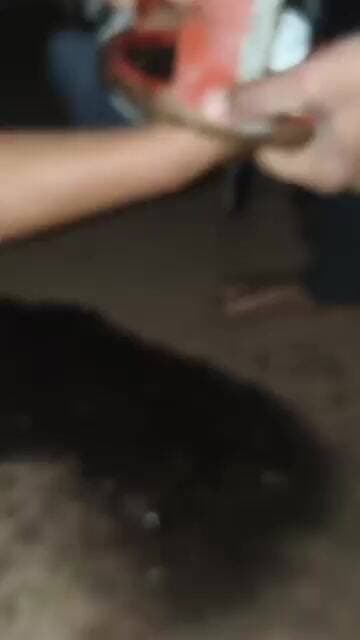 cylinder me gas ya pani