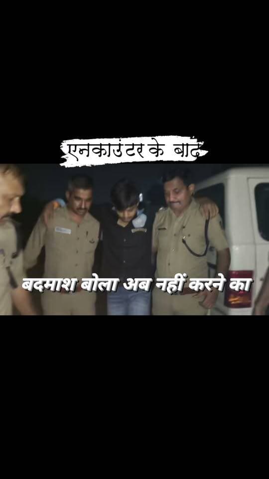 शराब कैंटीन संचालक अमन हत्याकांड में पुलिस मुठभेड़, एक बदमाश के पैर में लगी गोली
ढंडेरा में शुक्रवार देर रात शराब कैंटीन संचालक अमन की गोली मारकर हत्या के मामले में पुलिस ने शनिवार देर रात बड़ी कार्रवाई की।
📍 नगला इमरती के पास पुलिस ने बाइक सवार तीन संदिग्धों को घेरने का प्रयास किया। पुलिस के मुताबिक, खुद को घिरता देख बदमाशों ने पुलिस टीम पर फायरिंग कर दी। जवाबी कार्रवाई में सौरभ पुत्र देशराज निवासी ढंडेरा के पैर में गोली लगी, जबकि उसके दो साथी अंधेरे का फायदा उठाकर फरार हो गए।
घायल सौरभ को उपचार के लिए अस्पताल में भर्ती कराया गया है। पुलिस के अनुसार, पूछताछ में उसने अमन की हत्या में अपने दो फरार साथियों के साथ शामिल होने की बात स्वीकार की है।
🔎 पुलिस ने मुठभेड़ स्थल से बाइक व अन्य सामान बरामद किया है। फरार दोनों आरोपितों की तलाश में आसपास के क्षेत्र में कांबिंग अभियान जारी है।
👉 अमन शुक्रवार रात कैंटीन बंद कर बाइक से घर लौट रहा था, तभी बाइक सवार बदमाशों ने उसे गोली मार दी थी। गंभीर रूप से घायल अमन की मौत हो गई थी।
#UttarakhandNews #RoorkeeNews #PoliceEncounter #CrimeNews #DehradunNews
