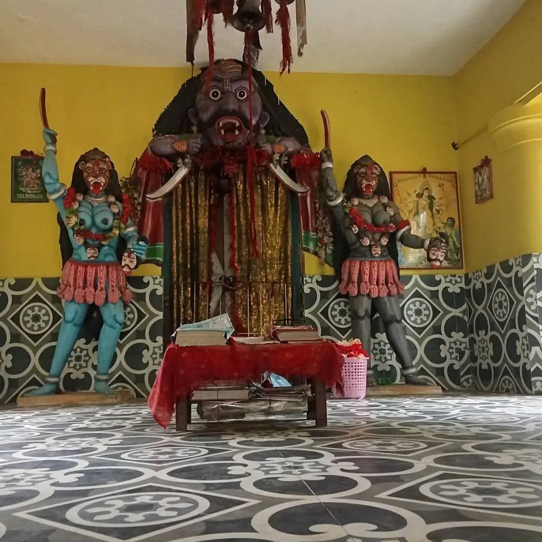 ଅlତିଣ୍ଡା ଗ୍ରାମରେ ପୂଜା ପାଉଛନ୍ତି ମା ସିଧ୍ୟ ଚଣ୍ଡୀ ଙ୍କ ପୀଠ
#public #ମୋ ଗାଁ ଅlତିଣ୍ଡା #newsodiaodisha #facebookreelsviralviralシfypシ゚2026 #OdiaFans