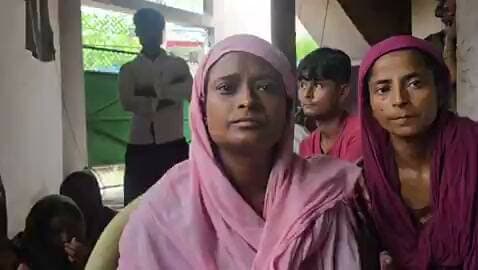 फतेहपुर में दो घटनाओं को लेकर आरोप-प्रत्यारोप तेज, गर्भवती महिला ने लगाया मारपीट और धमकी जैसे आरोप
वायरल वीडियो और शिकायतों के बीच पुलिस की तीन टीमें जांच में जुटीं, सीसीटीवी फुटेज खंगाले जा रहे
प्रशासन बोला—'दोनों पक्ष स्वयं को नेता बताते हैं, जांच पूरी होने तक किसी निष्कर्ष पर न पहुंचें'
✒️ रिपोर्ट : सहयोगी शिवा गुप्ता के साथ जिला ब्यूरो अजय श्रीवास्तव
फतेहपुर। जनपद फतेहपुर के सदर कोतवाली क्षेत्र स्थित कबाड़ी मार्केट, पीरनपुर में दो अलग-अलग घटनाओं को लेकर आरोप-प्रत्यारोप का दौर तेज हो गया है। एक ओर गर्भवती महिला ने घर में घुसकर मारपीट, धमकी और निष्पक्ष कार्रवाई न होने का आरोप लगाते हुए उच्च अधिकारियों से न्याय की मांग की है, वहीं दूसरी ओर पुलिस प्रशासन का कहना है कि दोनों पक्षों की शिकायतों को गंभीरता से लिया गया है तथा पूरे प्रकरण की निष्पक्ष जांच कराई जा रही है। वायरल वीडियो, सीसीटीवी फुटेज और अन्य साक्ष्यों के आधार पर तथ्य जुटाए जा रहे हैं।
सदर कोतवाली क्षेत्र के कबाड़ी मार्केट, पीरनपुर में सामने आए विवाद ने स्थानीय स्तर पर चर्चा का विषय बना दिया है। प्रार्थना-पत्र के अनुसार गर्भवती महिला हिना पत्नी अकबर ने आरोप लगाया है कि 16 अगस्त 2026 की शाम कुछ लोगों ने उनके घर में घुसकर गाली-गलौज, मारपीट और जान से मारने की धमकी दी। शिकायत में यह भी कहा गया है कि मारपीट के दौरान उनके साथ गंभीर अभद्रता की गई तथा गर्भावस्था के बावजूद पेट पर वार किया गया। महिला ने निष्पक्ष जांच और आरोपियों के विरुद्ध कठोर कार्रवाई की मांग की है।
इसी बीच इस विवाद से जुड़ा एक वीडियो सोशल मीडिया पर वायरल होने के बाद मामला और अधिक चर्चा में आ गया। हालांकि वायरल वीडियो को लेकर प्रशासन का पक्ष इससे अलग है।
पुलिस प्रशासन का कहना है कि वायरल वीडियो के परीक्षण में अब तक स्पष्ट रूप से गंभीर मारपीट जैसी स्थिति दिखाई नहीं दी है। प्रारंभिक स्तर पर वीडियो में दोनों पक्षों के बीच तीखी कहासुनी, एक-दूसरे को पकड़ने और रोकने जैसी स्थिति दिखाई देती है। बीच-बचाव के लिए महिलाएं और अन्य लोग आगे आते भी नजर आते हैं। पुलिस का कहना है कि केवल वायरल वीडियो के आधार पर किसी निष्कर्ष पर पहुंचना उचित नहीं होगा।
प्रशासन के अनुसार दोनों पक्ष स्वयं को स्थानीय स्तर पर प्रभावशाली और सामाजिक-राजनीतिक रूप से सक्रिय बताते हैं तथा एक-दूसरे पर आरोप लगा रहे हैं। पुलिस का मानना है कि पूरे घटनाक्रम की निष्पक्ष जांच के बाद ही वास्तविक स्थिति स्पष्ट हो सकेगी।
थाना प्रभारी निरीक्षक हेमंत कुमार मित्रा ने मामले की गंभीरता को देखते हुए तीन अलग-अलग पुलिस टीमों को लगाया है। ये टीमें घटनास्थल के आसपास लगे सीसीटीवी कैमरों की फुटेज, वायरल वीडियो, प्रत्यक्षदर्शियों के बयान तथा दोनों पक्षों की शिकायतों का अलग-अलग परीक्षण कर रही हैं।
पुलिस अधिकारियों का कहना है कि यदि जांच में किसी भी पक्ष की ओर से कानून का उल्लंघन या झूठे आरोप लगाने के तथ्य सामने आते हैं तो नियमानुसार विधिक कार्रवाई की जाएगी। वहीं यदि शिकायत में लगाए गए आरोप साक्ष्यों से पुष्ट होते हैं तो दोषियों के विरुद्ध भी कठोर कार्रवाई सुनिश्चित की जाएगी।
फिलहाल पुलिस का कहना है कि जांच पूरी होने तक किसी भी पक्ष को दोषी या निर्दोष घोषित करना जल्दबाजी होगी। प्रशासन ने लोगों से अपील की है कि वे सोशल मीडिया पर प्रसारित अपुष्ट सूचनाओं के आधार पर भ्रमित न हों और पुलिस जांच पर भरोसा रखें।
फतेहपुर के इस बहुचर्चित विवाद में फिलहाल आरोप और प्रत्यारोप दोनों सामने हैं। पुलिस ने मामले को संवेदनशील मानते हुए बहुस्तरीय जांच शुरू कर दी है। अब यह जांच, उपलब्ध साक्ष्य, सीसीटीवी फुटेज, वायरल वीडियो और प्रत्यक्षदर्शियों के बयान ही तय करेंगे कि वास्तविक तथ्य क्या हैं। आधिकारिक जांच पूरी होने से पहले किसी भी निष्कर्ष पर पहुंचना उचित नहीं होगा।
👇👇👇
#NDNEWS #दैनिकनिष्पक्षधारा #Fatehpur #KabadiMarket #BreakingNews #UPPolice #Investigation #CCTV #ViralVideo #LawAndOrder #WomenSafety #SadarKotwali #HemantKumarMitra
👇👇
@dgpup
@RSSorg
@UPGovt
@wpl1090
@RSSgeet
@Uppolice
@MIB_India
@PMOIndia
@HMOIndia
@abmanglik
@VHPDigital
@igrangealld
@myogioffice
@InfoDeptUP
@dmfatehpur
@sdmsadarftp
@CMOfficeUP
@CMOUP_RC
@UPPRD1948
@ChiefSecyUP
@ChiefSecyUP
@MahantYogiG
@FatehpurSdm
@fatehpurpolice
@BajrangDalOrg
@rashtrapatibhvn
@UPMahilaKalyan
@112UttarPradesh
@myogiadityanath
@CommissionerPrg
@ADGZonPrayagraj
👇👇
🟥 ND NEWS | दैनिक निष्पक्ष धारा
मुख्य संपादक / संस्थापक: राजन सिंह हाड़ा
सह-संपादक: शालिनी सिंह भदौरिया
📅 दिनांक: 23 अगस्त 2026
📆 दिन: रविवार
📞 मोबाइल: 096961 19696
