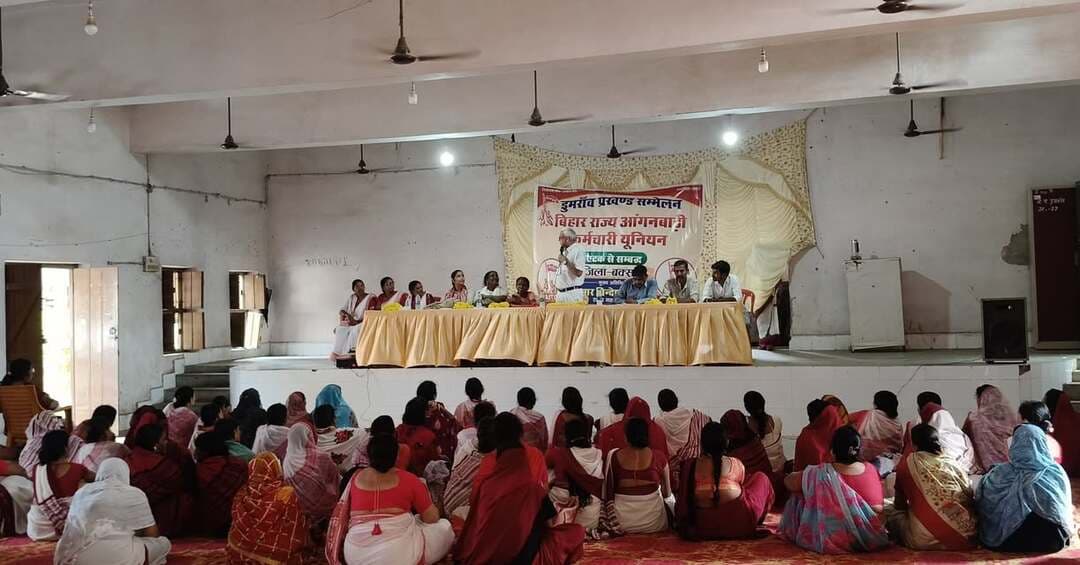 आंगनबाड़ी कर्मियों ने भरी हुंकार, सम्मान और हक की लड़ाई को निर्णायक मोड़ देने का ऐलान ..
खबर कमेंट बॉक्स में