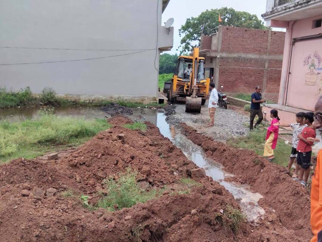 सोहावल ब्लॉक की बाबूपुर ग्राम पंचायत में सरपंच और सचिव द्वारा गंदे पानी की निकासी की व्यवस्था कराई गई।
#JansamparkMP
CM Madhya Pradesh
Dr Mohan Yadav