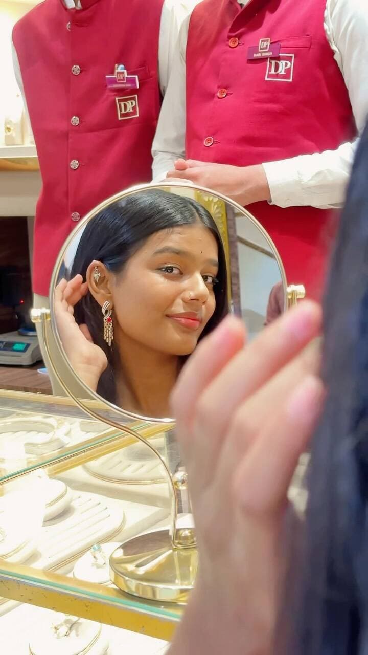 Kota, आपका favourite jewellery celebration शुरू हो चुका है!
D.P. Jewellers में शुरू हो चुका है Ring & Earring Festival: जहाँ मिलेगा आपको stunning Rings और elegant Earrings designs का शानदार collection.
अपनी style के हिसाब से चुनिए कुछ खास और add कीजिए अपने jewellery collection में एक नया sparkle.
📍 D.P. Jewellers, Kota
📅 22–31 August
#kota #reels #jwellery #instagram #kota_smartcity20